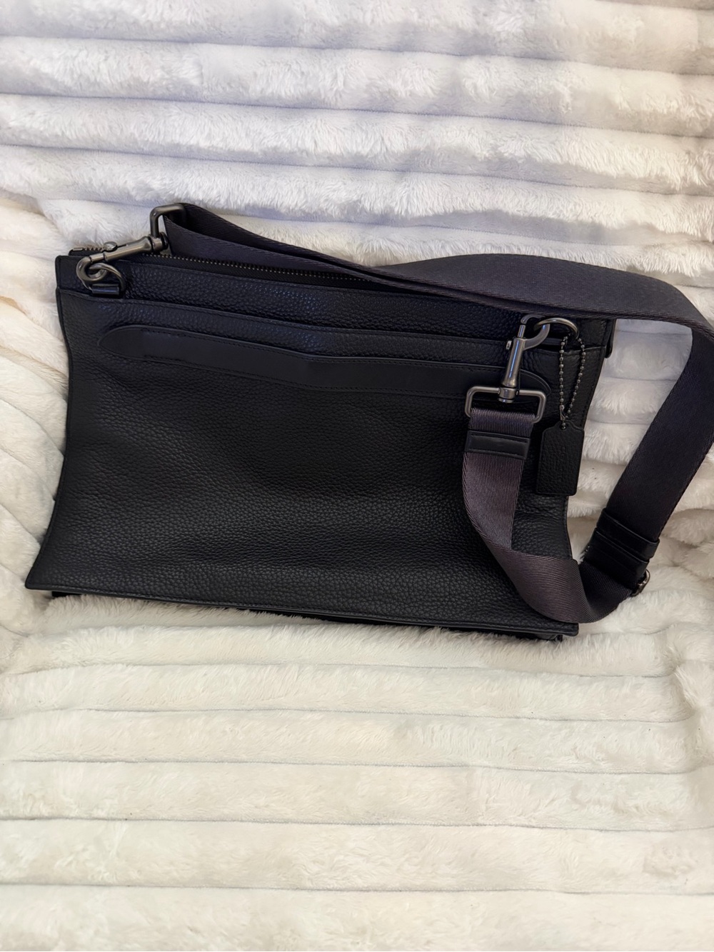 COACH Manhattan Slim Messenger Bag